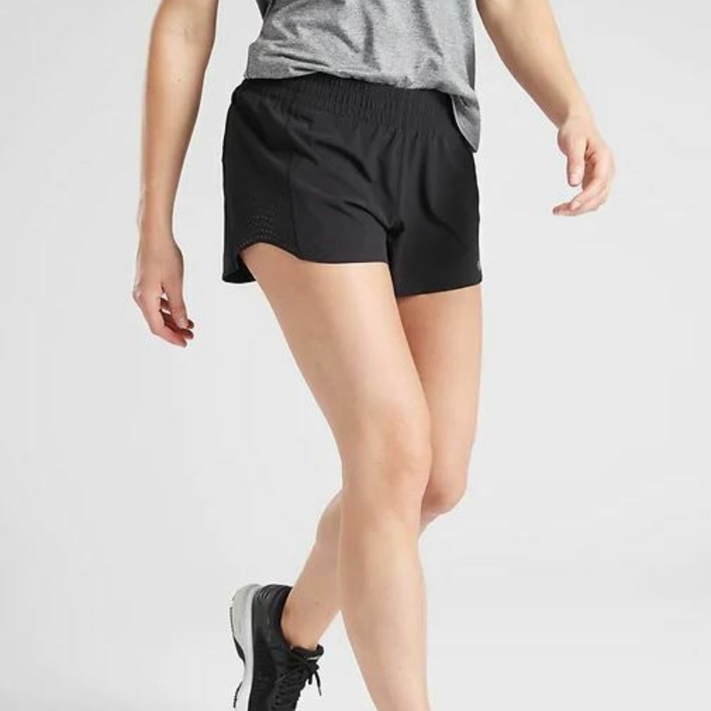 Athleta “hustle” shorts 3”